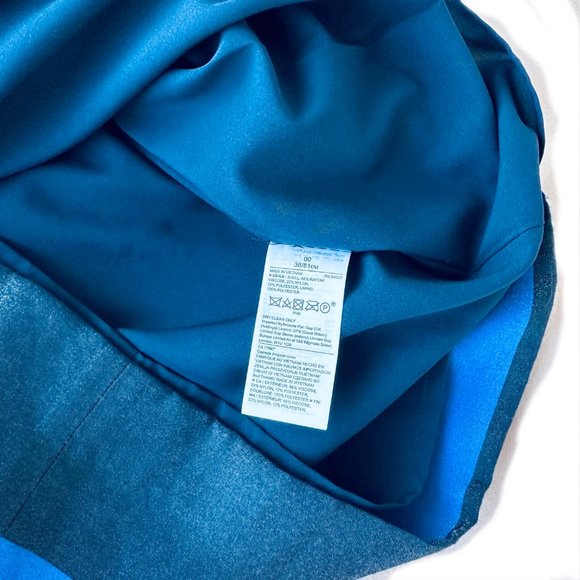 Banana Republic Striped Dress: Sleek & Chic - Size 00 - Picture 8 of 8